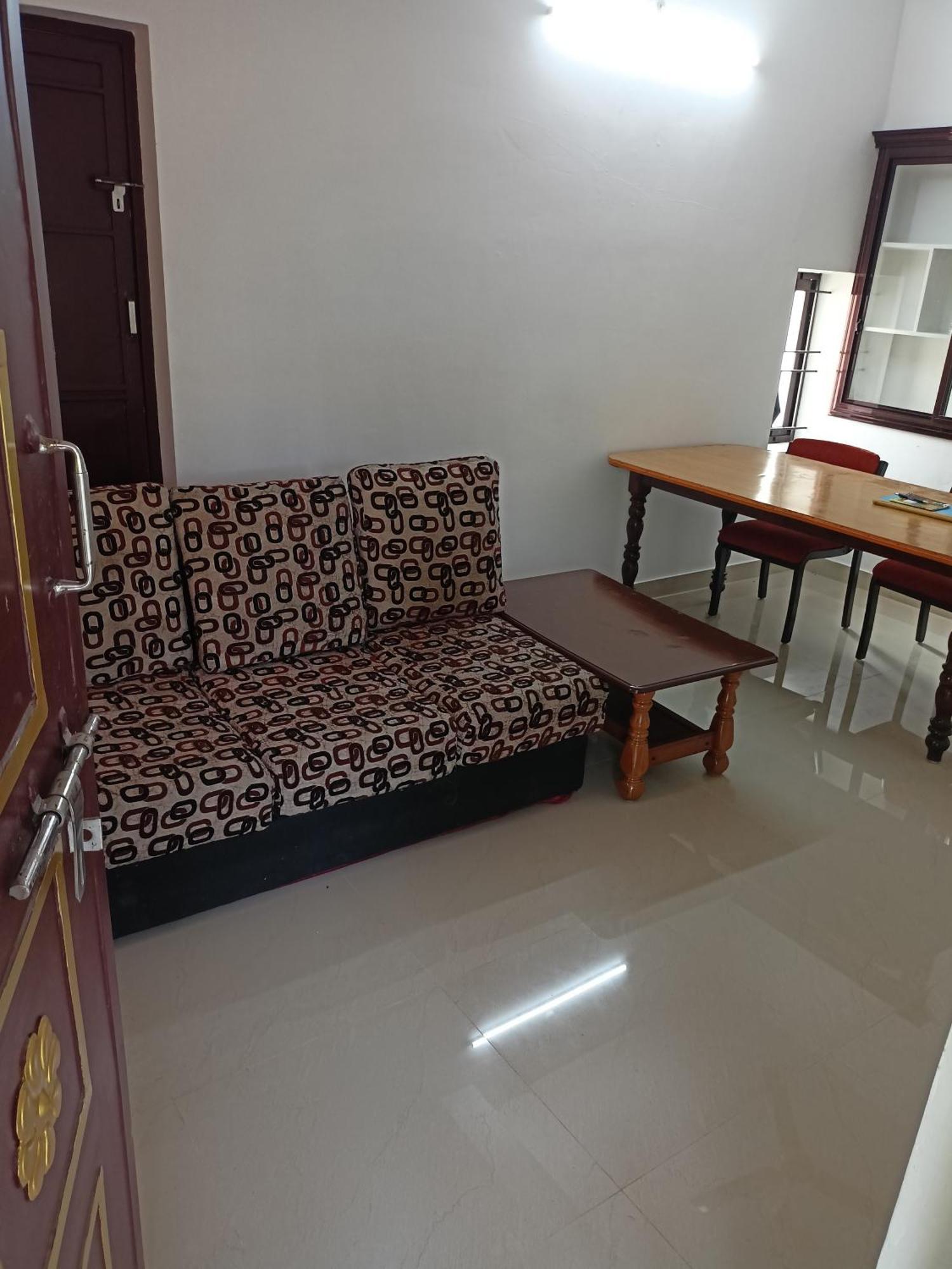 Space Villa Homestay Irimbranallur エクステリア 写真